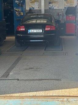 Audi A8 D3 3.7 V8 - 2