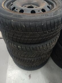 Fabia 3 , rapid ,15" zimni Barum Polaris 5,185/60 r15 - 2