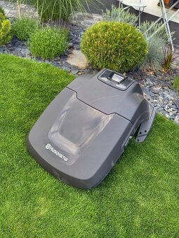 Domeček - stříška k robotické sekačce Husqvarna Automower - 2