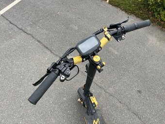 Prodám elektrickou koloběžku Mukuta 9 Plus verze 19Ah - 2