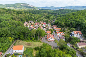 Prodej stavebního pozemku 800 m², obec Oparno, okres Litoměř - 2