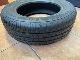 185/65R15 92T BARUM BRAVURIS 5 XL, pneu 2-kusy - 2