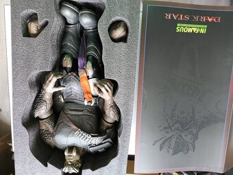 Hot toys - 2