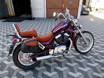 Suzuki VS 800 Intruder - 2