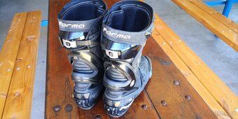 Motoboty Forma Racing Performance č.45 - 2