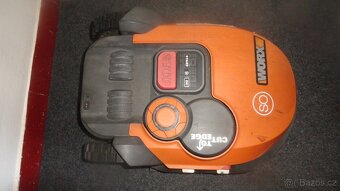 Worx-robotická sekačka - 2