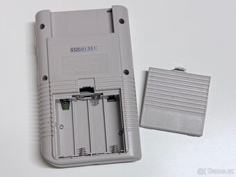 - Nintendo GameBoy Classic konzole - - 2