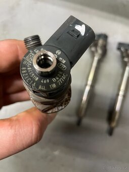 Prodám 4x vstřikovací jednotku 04L130277AC 2.0 TDI CR 110KW - 2