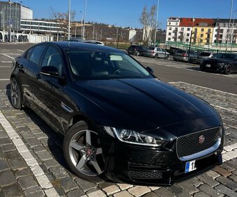 Jaguar XE 2.0 AWD - 2