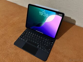 iPad Pro 11" M1 128 GB WiFi + Apple Pencil + Magic Keyboard - 2