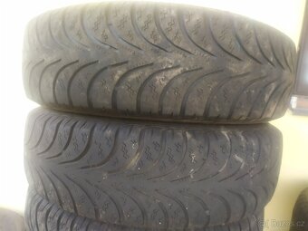Fabia zimní pneu 165/70.r14 všechny 4ks 500.- - 2