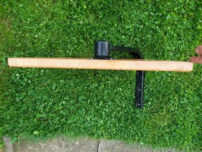 Dřevěná polička pod TV - 2