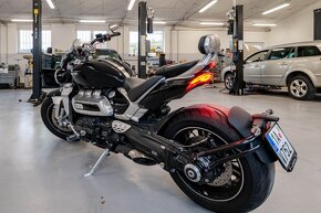Triumph ROCKET 3GT - 2