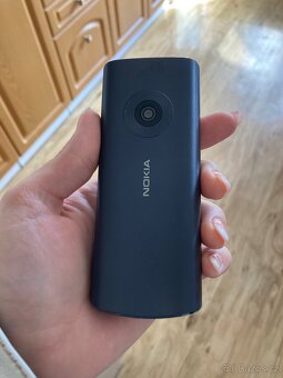 Tlačítkový telefon Nokia - 2