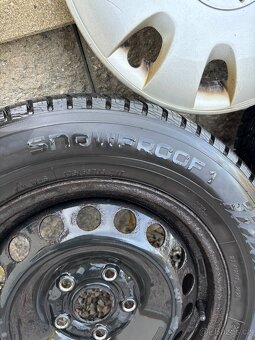 Prodám plechové disky R15 se zimní pneu Nokian - 2