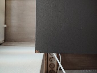 Skříňka pod TV - 2