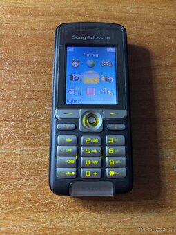 Sony Ericsson K320i - 2