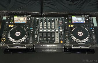 Pioneer CDJ 2000 + DJM 700 - 2