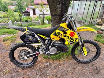 Suzuki RM 250 - 2