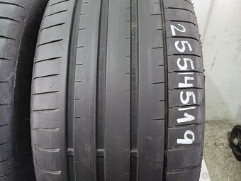 2ks letní pneu 255/45/19 Falken - 2