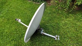 Satelitní parabola s LNB Inverto Twin + držák - 2