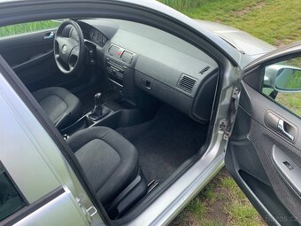 Škoda Fabia 1.9 TDI – pofacelift, klima, výhřev sedaček, pal - 2