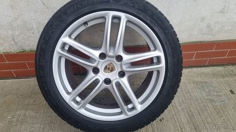 Porsche Panamera R19 - 2