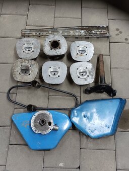 Jawa 90  zbytek dílů - 2
