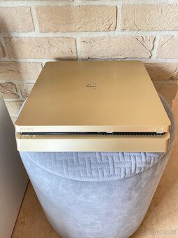 PS4 ZLATÁ EDICE SLIM 500GB + EXTERNÍ DISK ZDARMA - 2