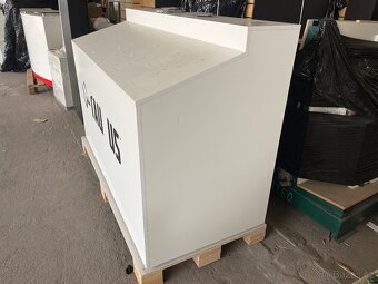 Pult/vitrína - 2