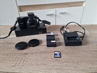 Fotoaparát, kompakt s výměnnými objektivi Samsung NX1000 - 2
