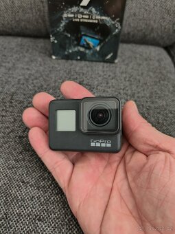 GoPro Hero 7 Black + příslušenství - 2