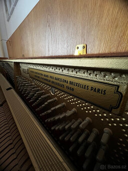 Piano, pianino, klavír Petrof - 2