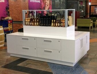 Prodejní stánek do obchodního centra - 2