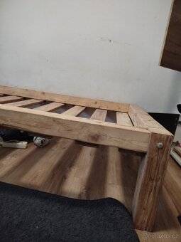 Postel z hranolů - 2