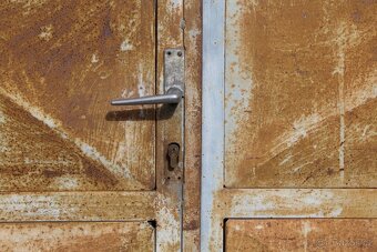 Prodám plechová vrata 240x235 cm - 2