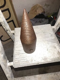 Trn štípací, kužel na drevo - 2