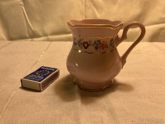 růžový porcelán Leander 1946 – hrnek - 2