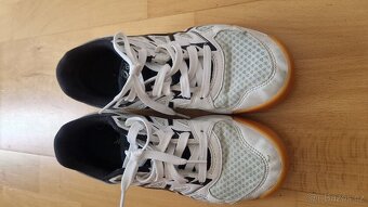 Tenisky, sálovky Asics Upcourt 4, velikost 39 - 2