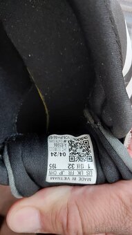 Jak nové krásné dětské Boty Adidas 32 - 2