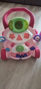 Hrací stoleček a chodídtko - 2