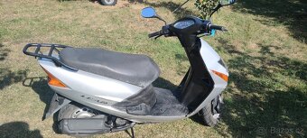 Honda lead 100 CC - 2
