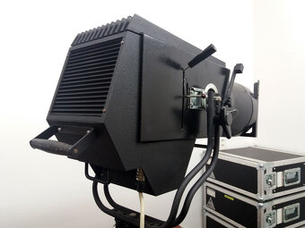 Follow Spot 2000W halogen - divadelní boďák, štych - 2