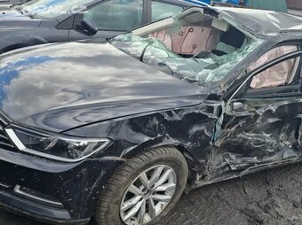 bouraný Volkswagen Passat B8 - 2