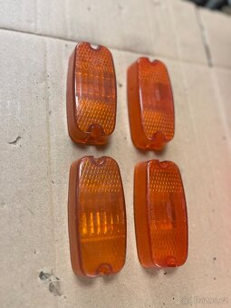 Trabant 601, kryty blinkrů nové - 2