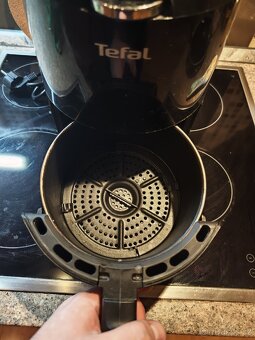 Horkovzdušná fritéza Tefal - 2