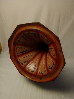 Starožitný troubový gramofon - 2