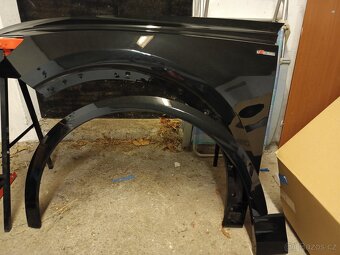 Blatník Audi Q8 - 2