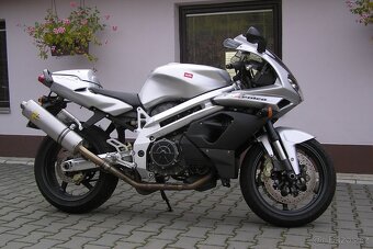 Aprilia SL 1000 Falco - 2