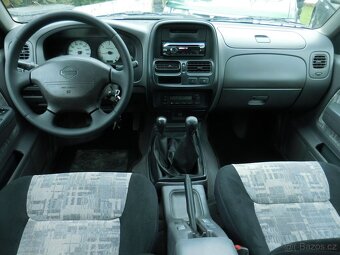 Nissan Navara 2,5 TDi 76 kw   REZERVOVANE - 2